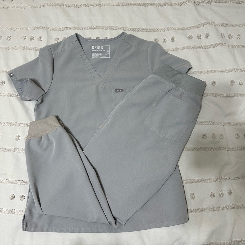 Figs Cement Scrub Set- XS TOP, S BOTTOMS